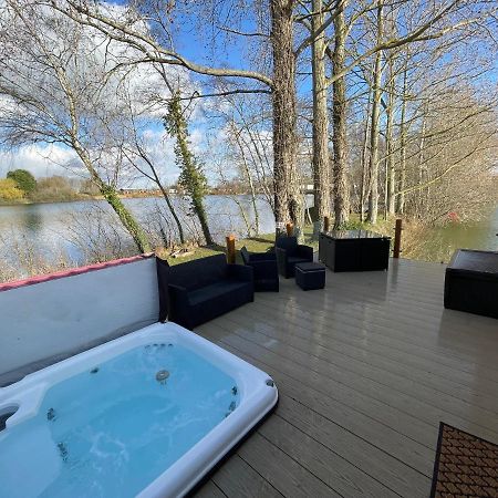Rudd Lake Luxury Lakeside Lodge With Fishing & Hot Tub@Tattershall Dış mekan fotoğraf