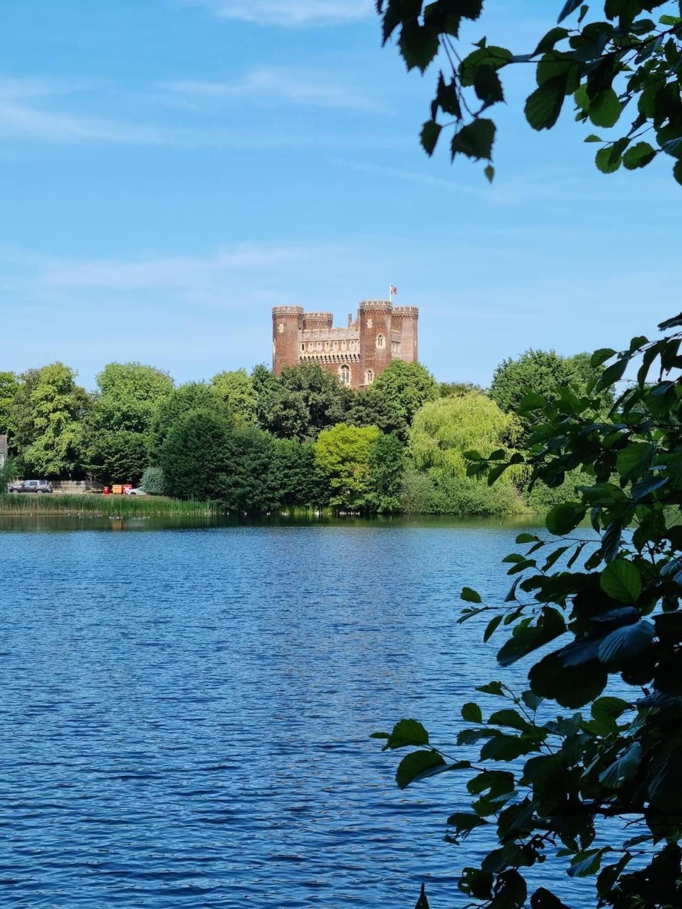 Rudd Lake Luxury Lakeside Lodge With Fishing & Hot Tub@Tattershall Dış mekan fotoğraf